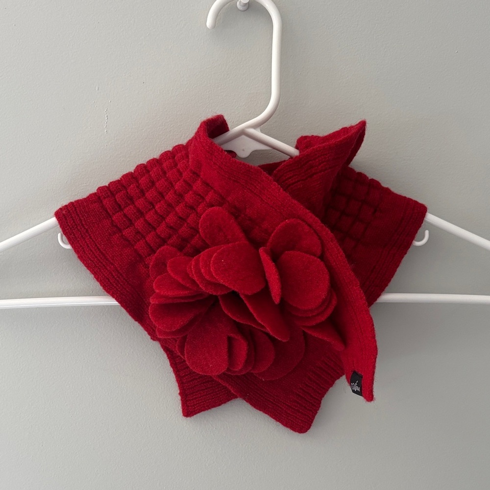 Wool Neckwarmer Scarf with Flower Accent - Res
